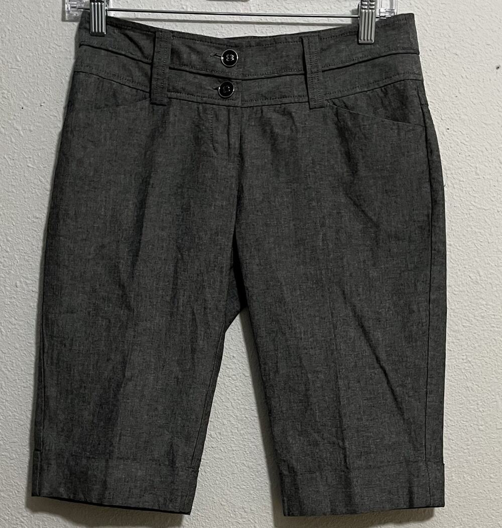 Tracy Evans Limited Women's Bermuda Shorts Size 1 Gray Solid Button Pockets